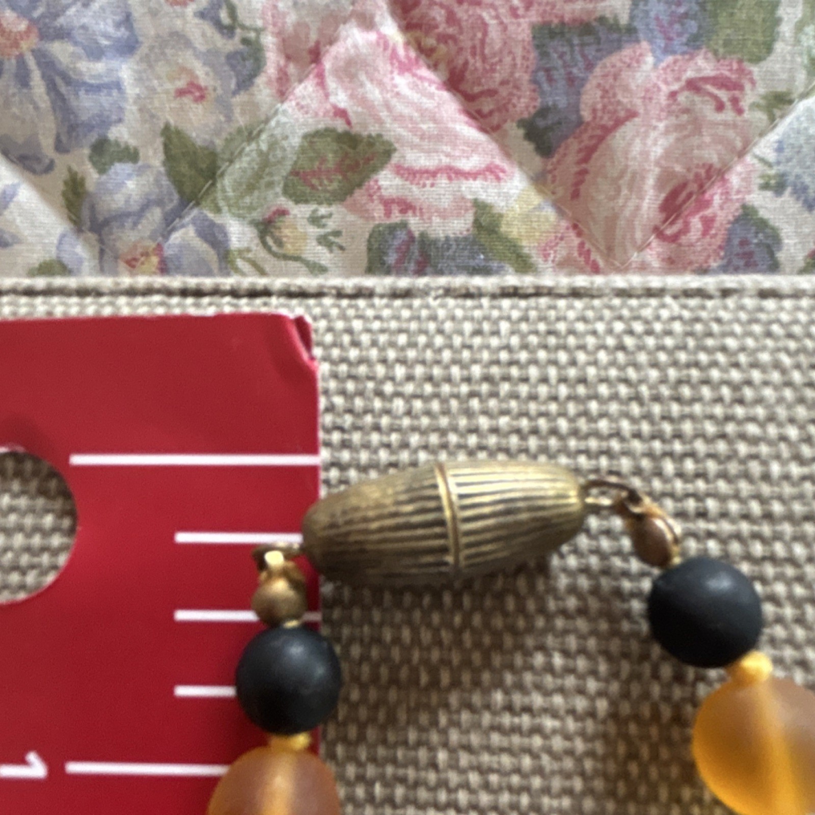 Gold and Black Glass Beaded Necklace Barrel Clasp Plastic Beads 12 in Undated