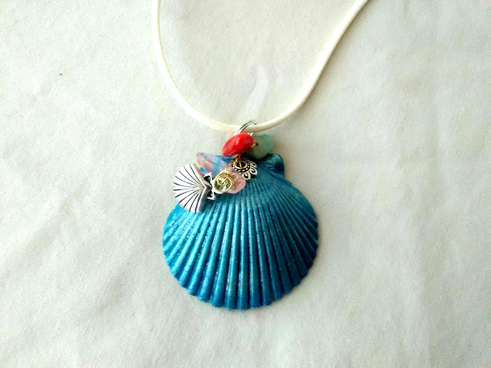 Boho Chic Real Seashell Pendant Necklace 20″ Women’s Jewelry US Seller Gift