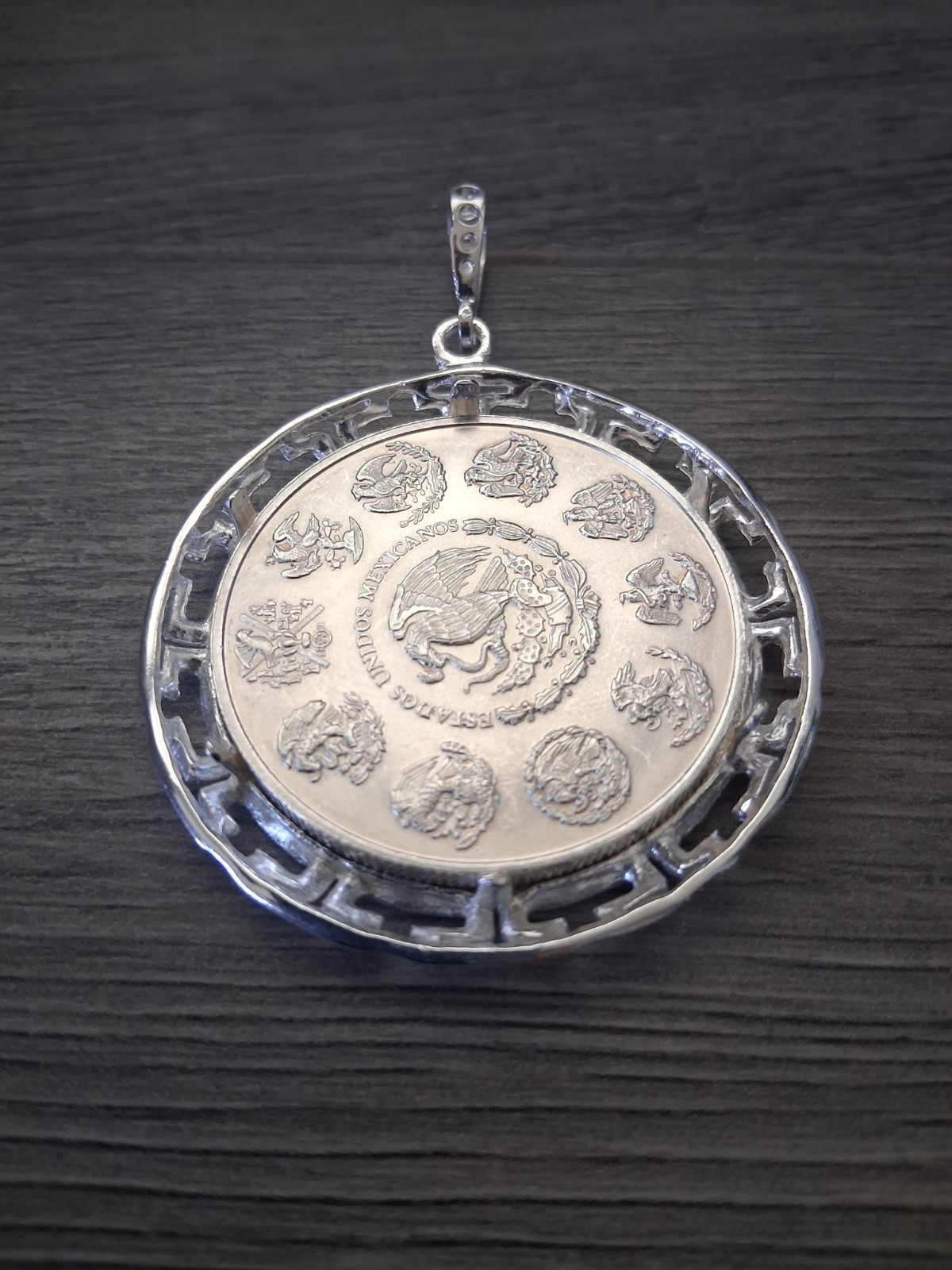 moneda centenario libertad de 1 OZ , moneda y bizel plata 925 plata real MX