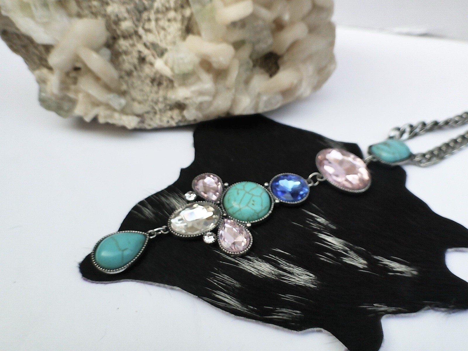 Western Statement Necklace Imitation Turquoise Pink Crystal Curb Chain Drop