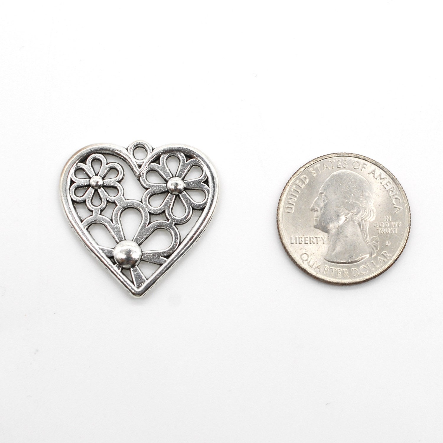 8/20PCS Silver Tone Cutout FLOWER HEART Charm Pendant 28X28mm JHS480-1873