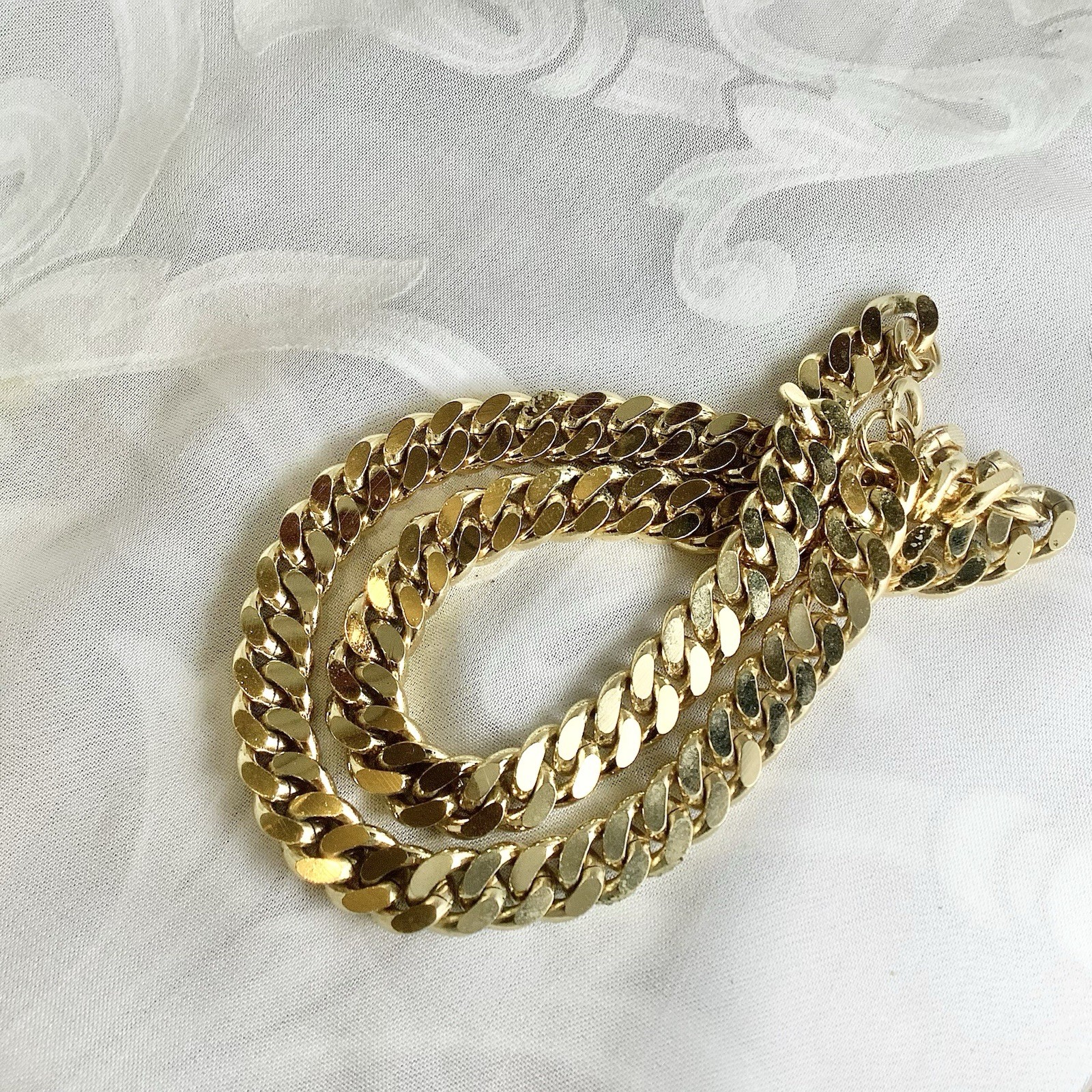 Flat Cuban Link Chain Necklace Gold Tone 18 Inch 9 mm Classic Mens Womens Curb