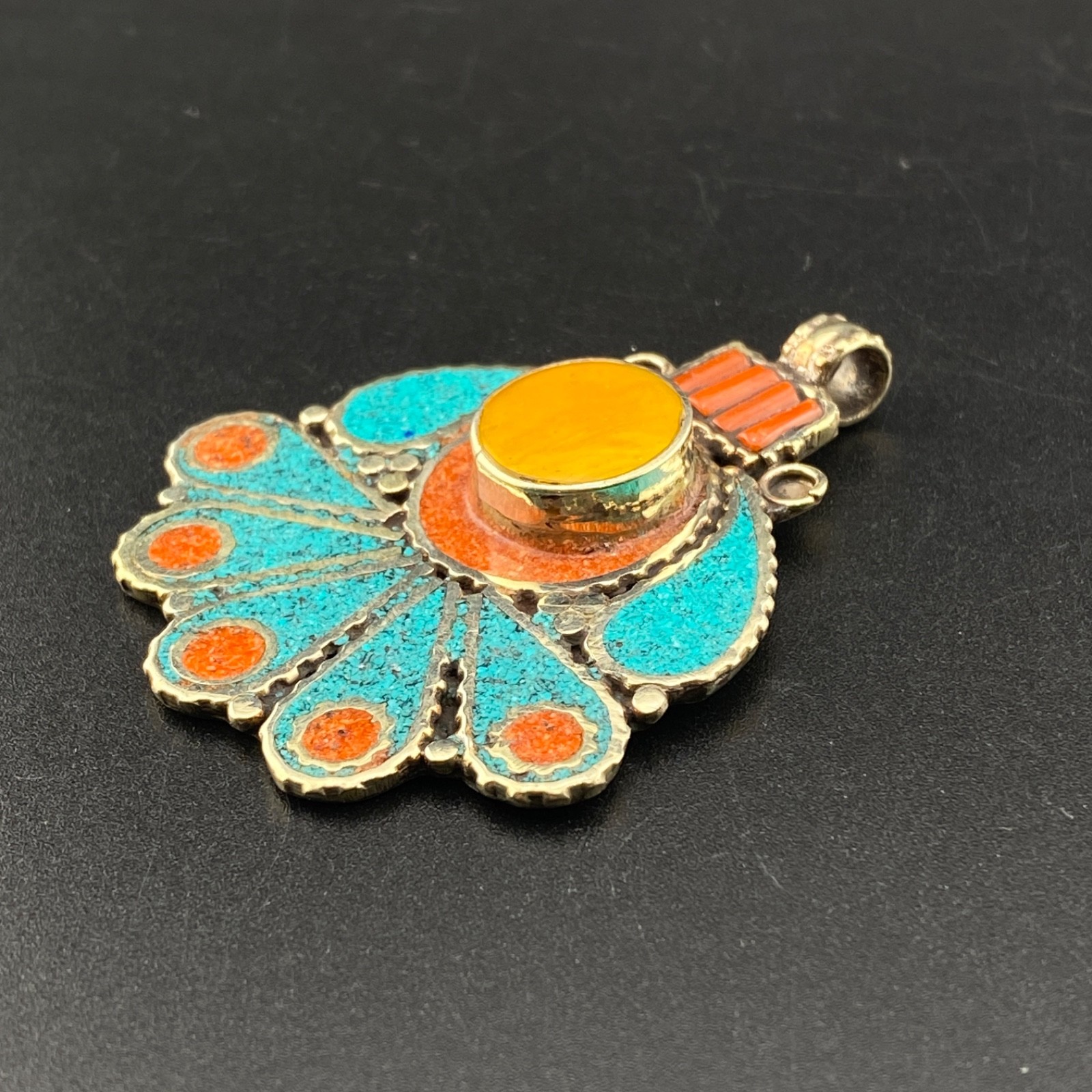 Beautiful flower design Tibetan handmade beautifully crafted pendant