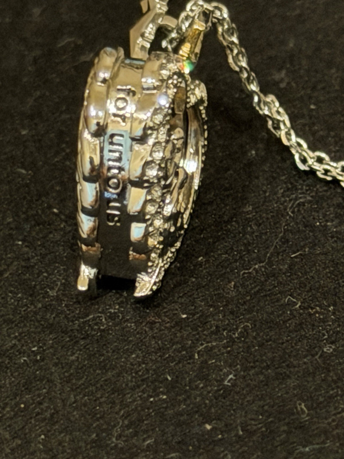 Origami Owl Silver Heart Nativity Capsule Locket With 20-22″ Chain