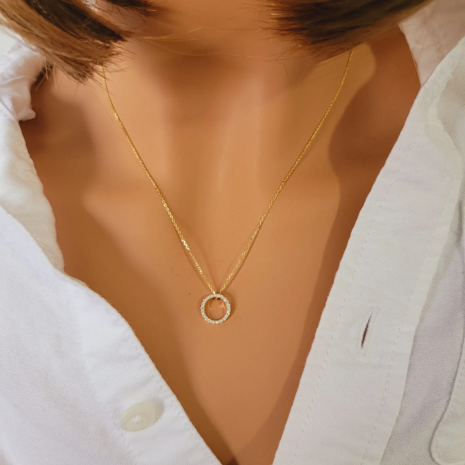Lab Grown 0.10 Ct Round EF VS Diamond Circle Shape Necklace in 14K Solid Gold