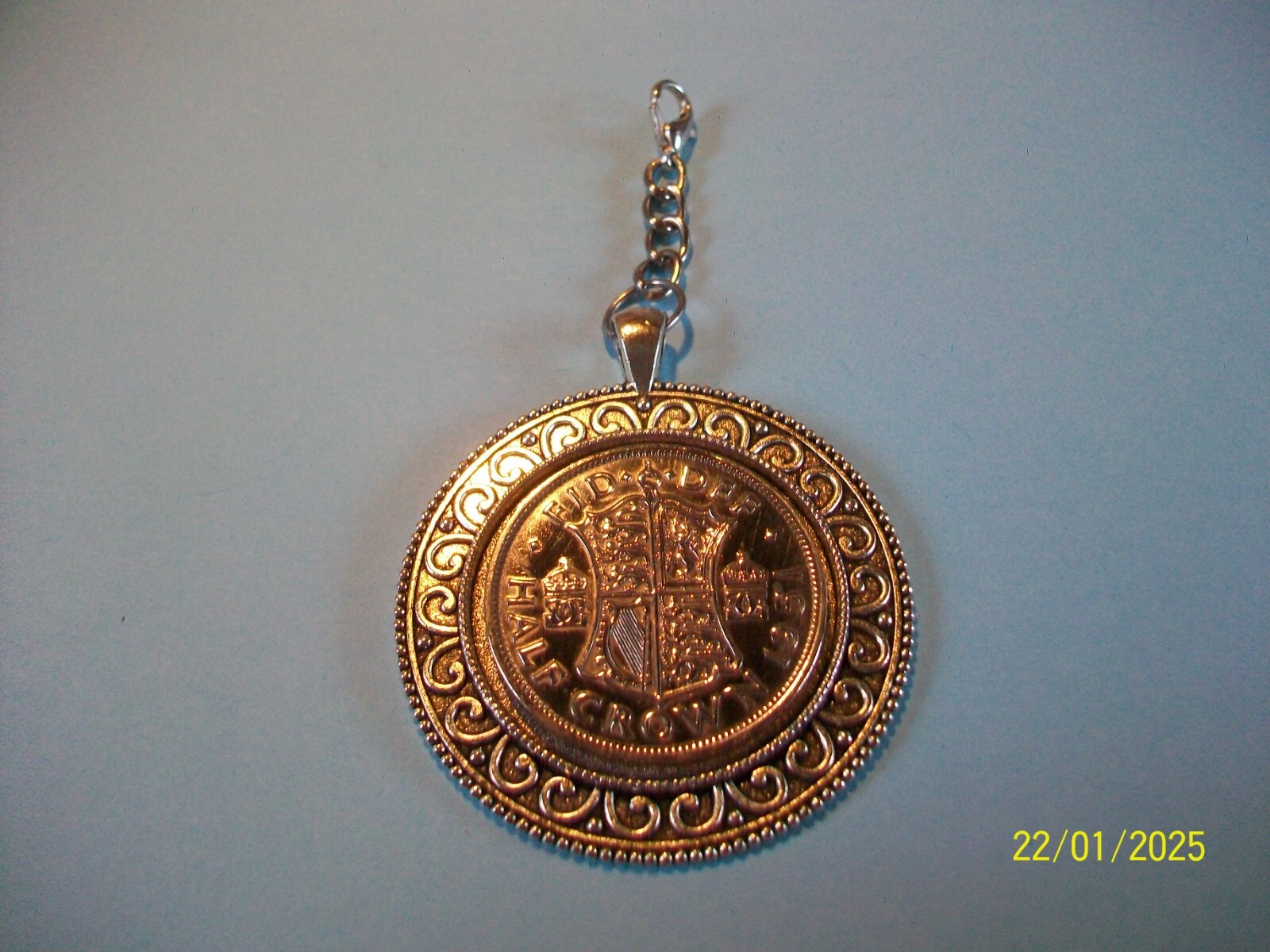 HALF CROWN COIN – LIMITED EDITION SILVER CASED PENDANT – 1947 to 1951