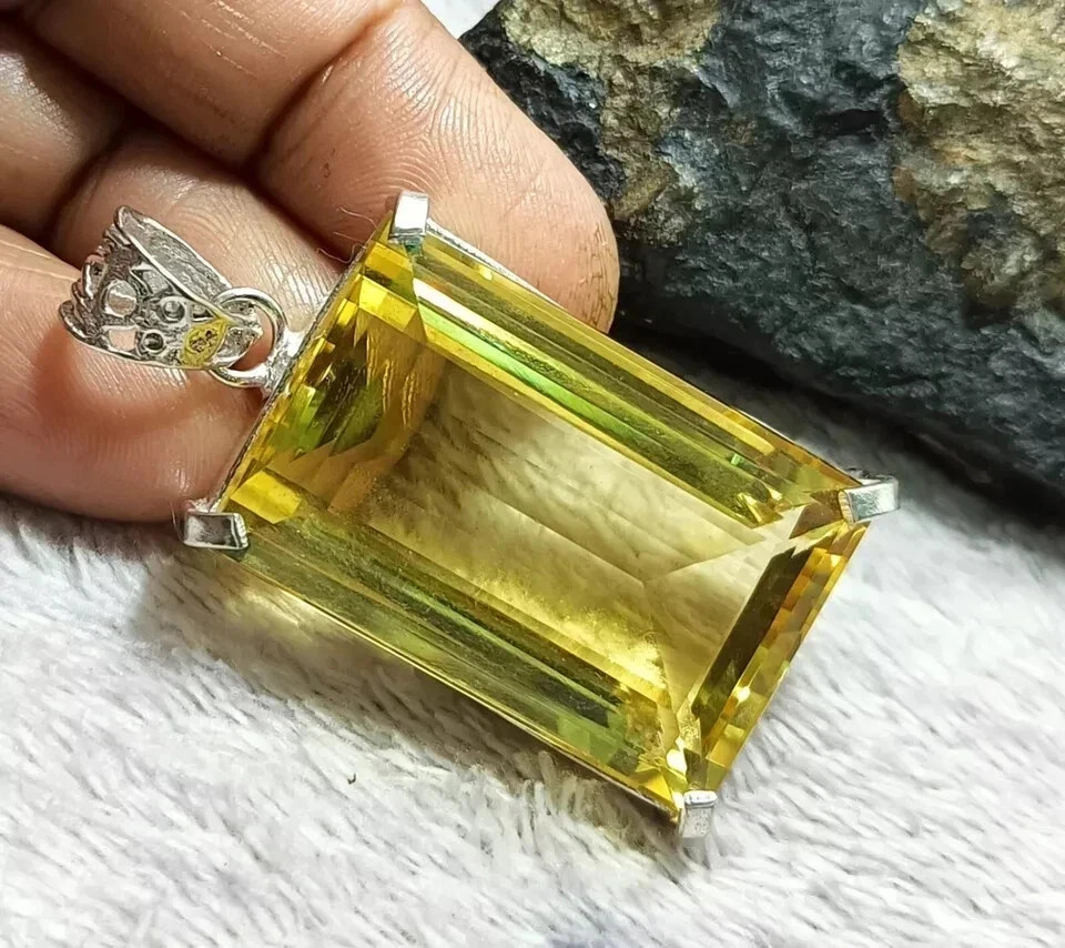 Premium GIE Certified Natural Topaz 121.70 Ct 925 Silver Pendant Mr Gemstone T02
