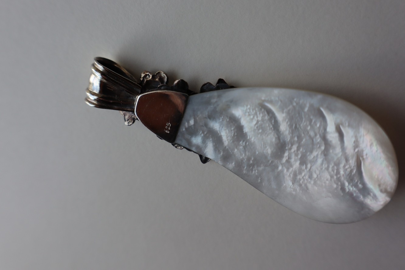 .925 Sterling Silver MOTHER OF PEARL mop LARGE teardrop flower PENDANT 3″ long