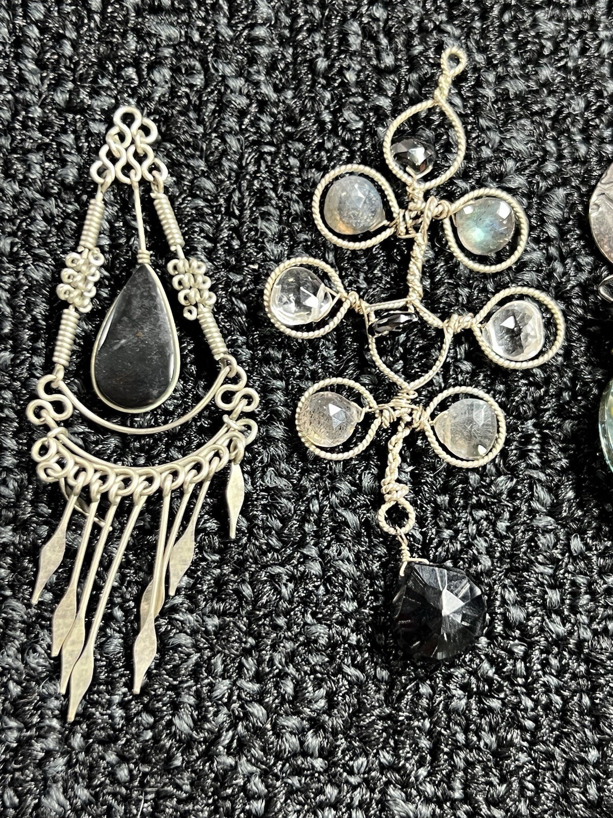 Fashion & Beaty Women’s 6 Pendants Small Multicolor Style Shape Color Varies