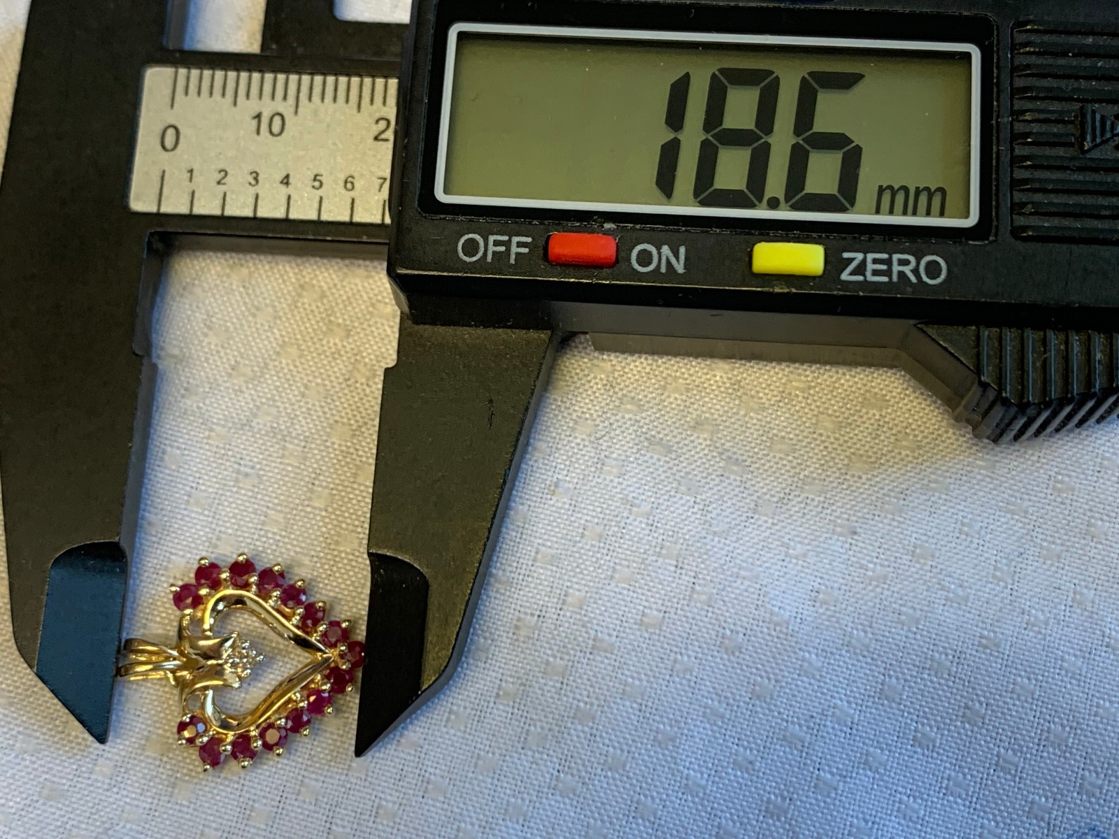 10K Yellow Gold Heart Pendant 1.63g Fine Jewelry Clear & Ruby Color Charm *READ*