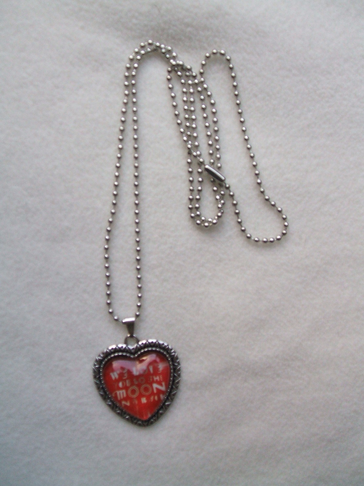 MOON & BACK PENDANT – HEART SHAPED GLASS CABOUCHON, 25″ ball chain (MBP3)