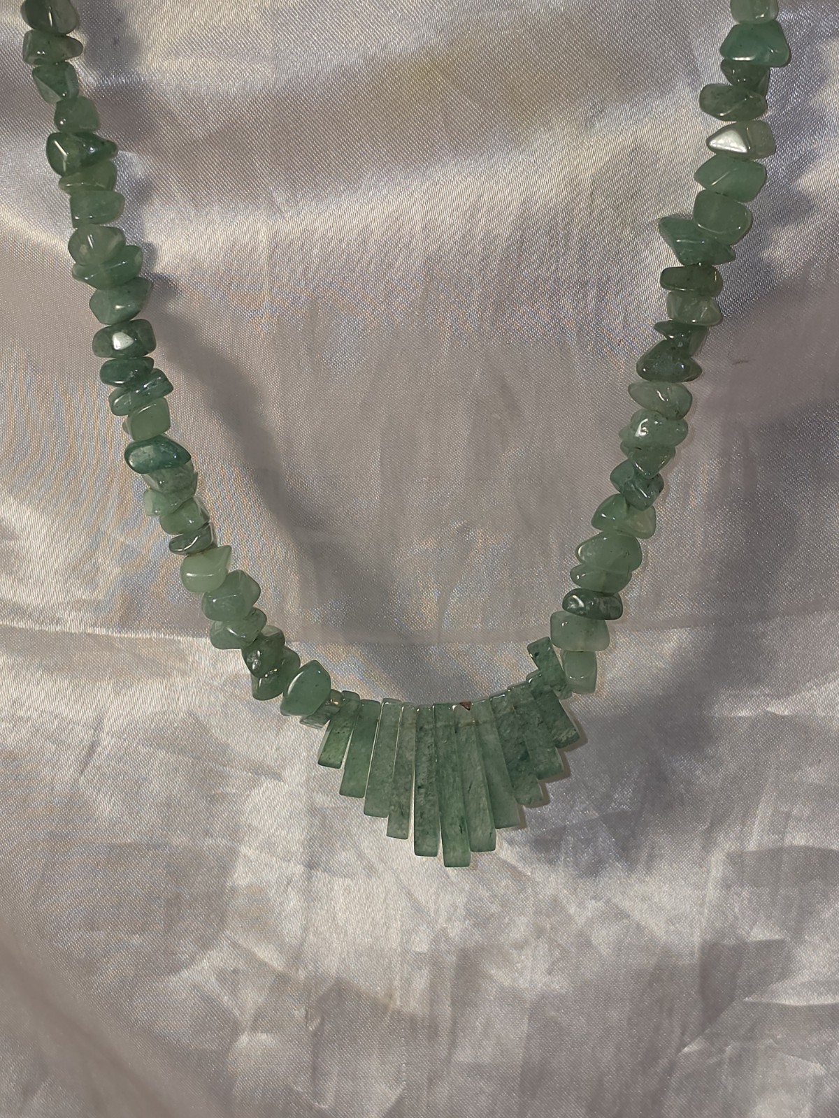 Vintage Green Fluorite / Aventurine Gemstone Graduated Bib Necklace, 18 inch