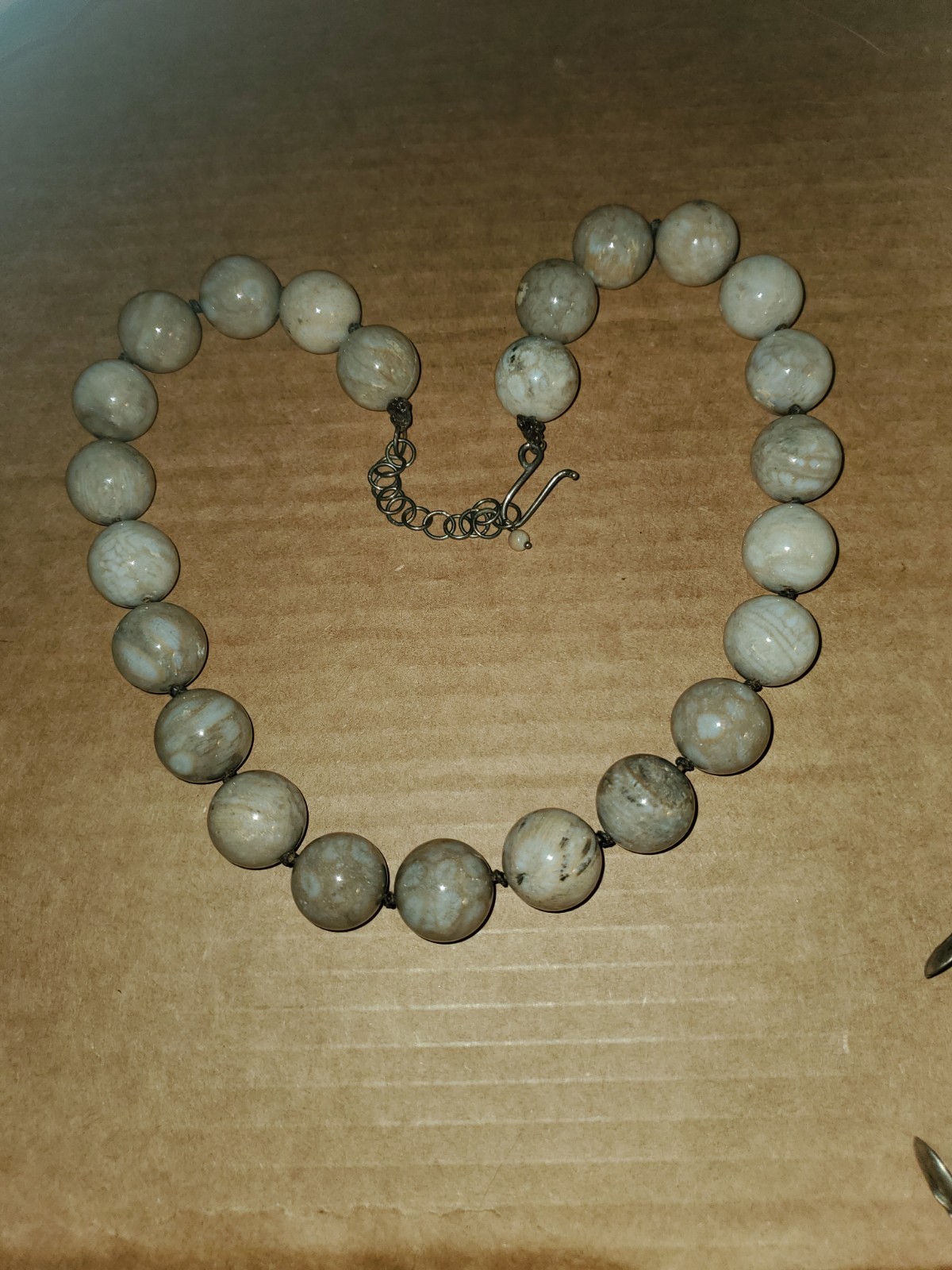 Beige Round Stone Beaded Necklace Ball/Bead Chain Hook Clasp Agate