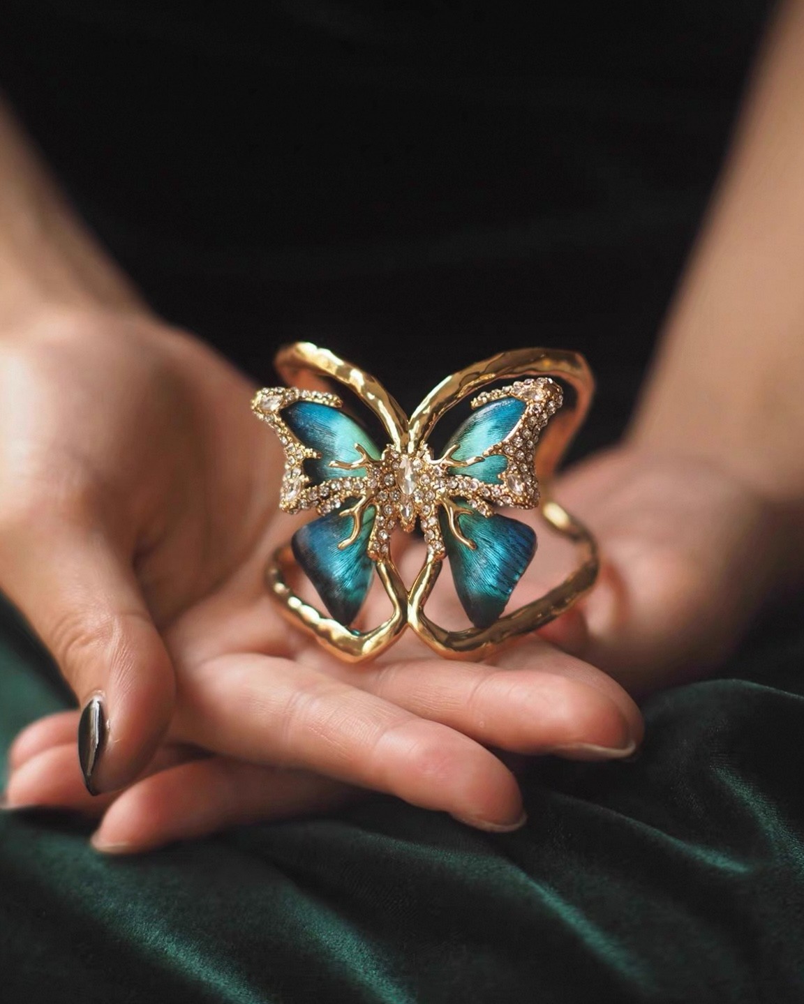Vintage Style Butterfly Bracelet – Blue Enamel & Rhinestone Bangle