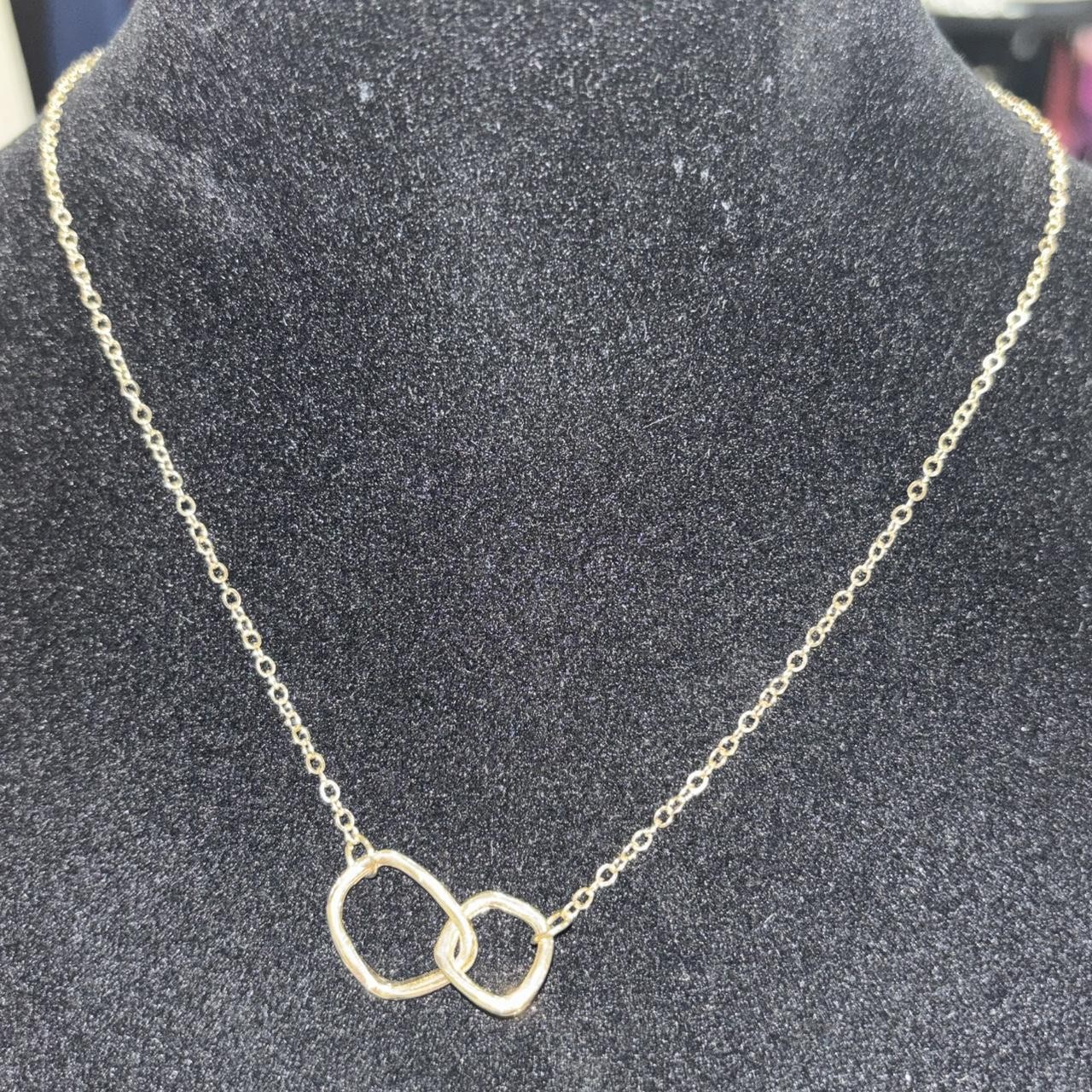 Delicate Gold Tone Interlocking Circle Necklace