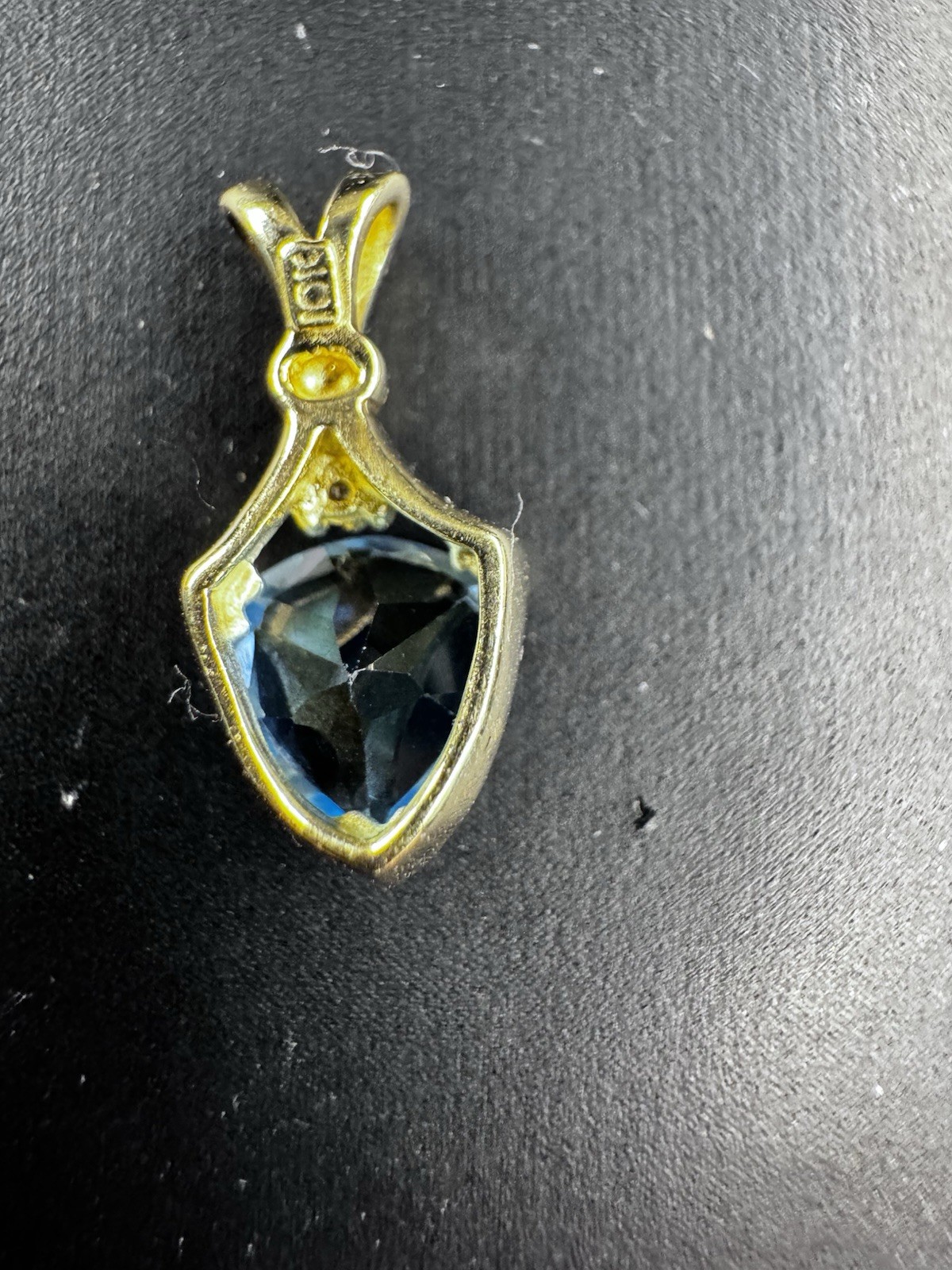 10K Yellow Gold Pendant Trillion-Cut Swiss Blue Topaz