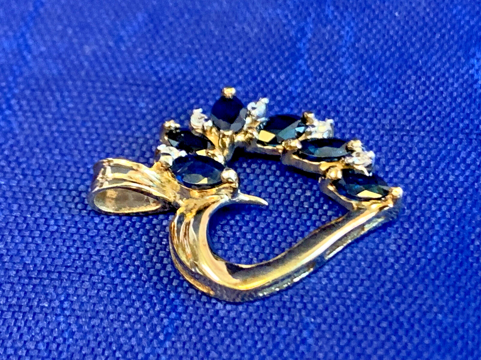 10K Yellow Gold Heart Pendant 1.87g Fine Jewelry Sapphire Color Stones *READ*