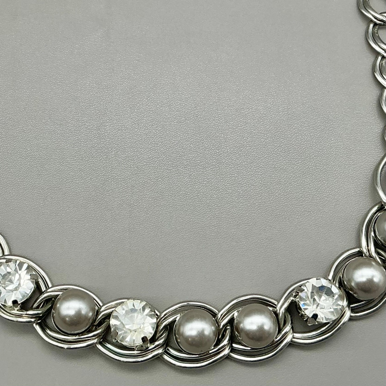 Juicy Couture Necklace Gray Faux Pearl Crystal Silver Tone Heart Charm 17-20″