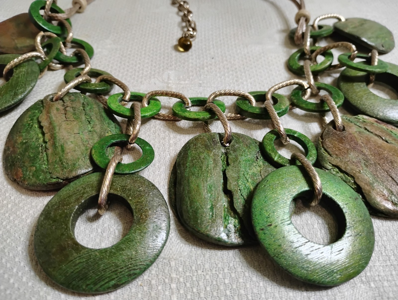 Vintage Chunky GT Metal Gold Cord Green Stained Wood Bead Bib 22″ Necklace
