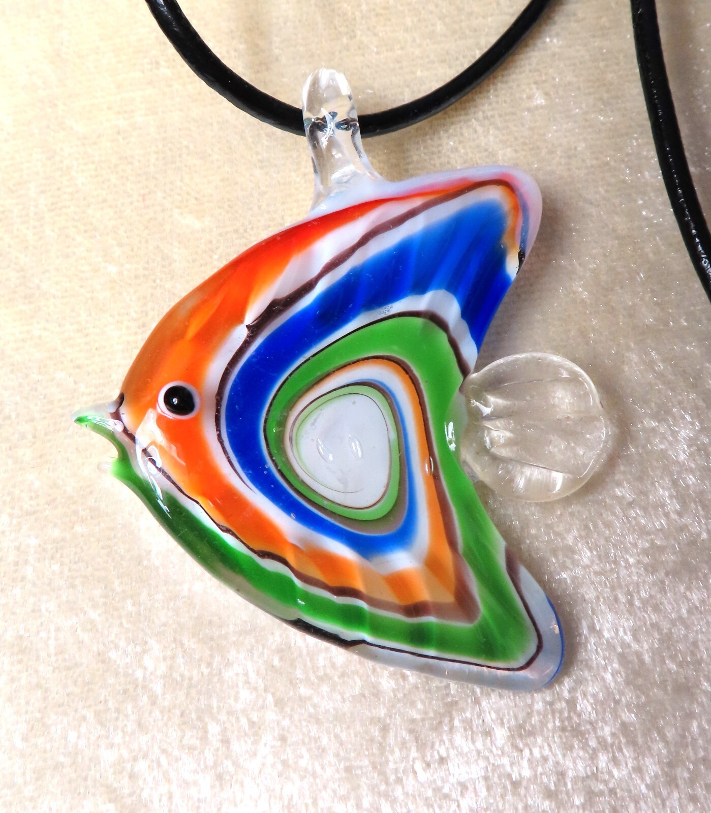 Lampwork Fish Necklaces – Mixed Colors, 43~46mmx49~55mm, hole: 6~7mm