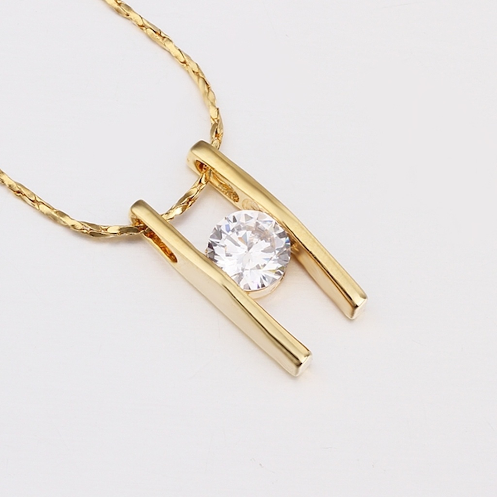 18K Gold Plated Necklace Pendant Zirconia 20 Inches 1MM Lobster B74