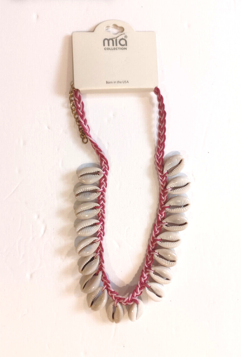 MIA COLLECTION Seashell 14 Inch Fashion Necklace – New with Tag – Very Nice!!