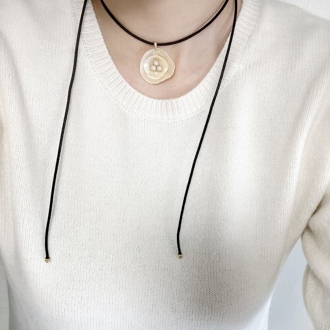 Handmade Japanese Shell Flower Pendant Necklace, Adjustable Boho Coastal Choker