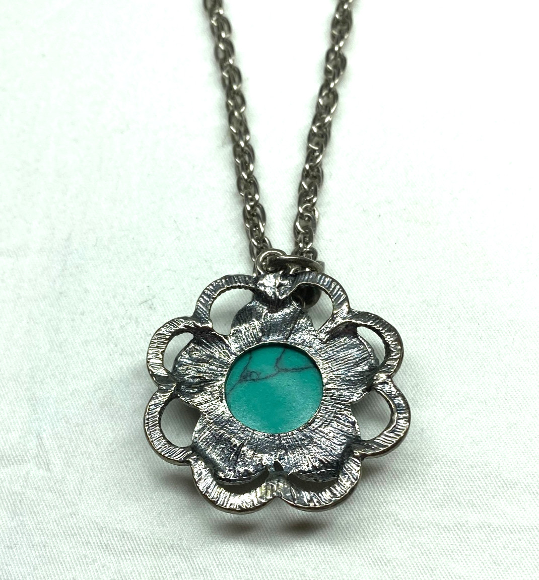 Floral Shape Tibetan Silver Faux Green Turquoise Necklace 26″ Long Spring Close