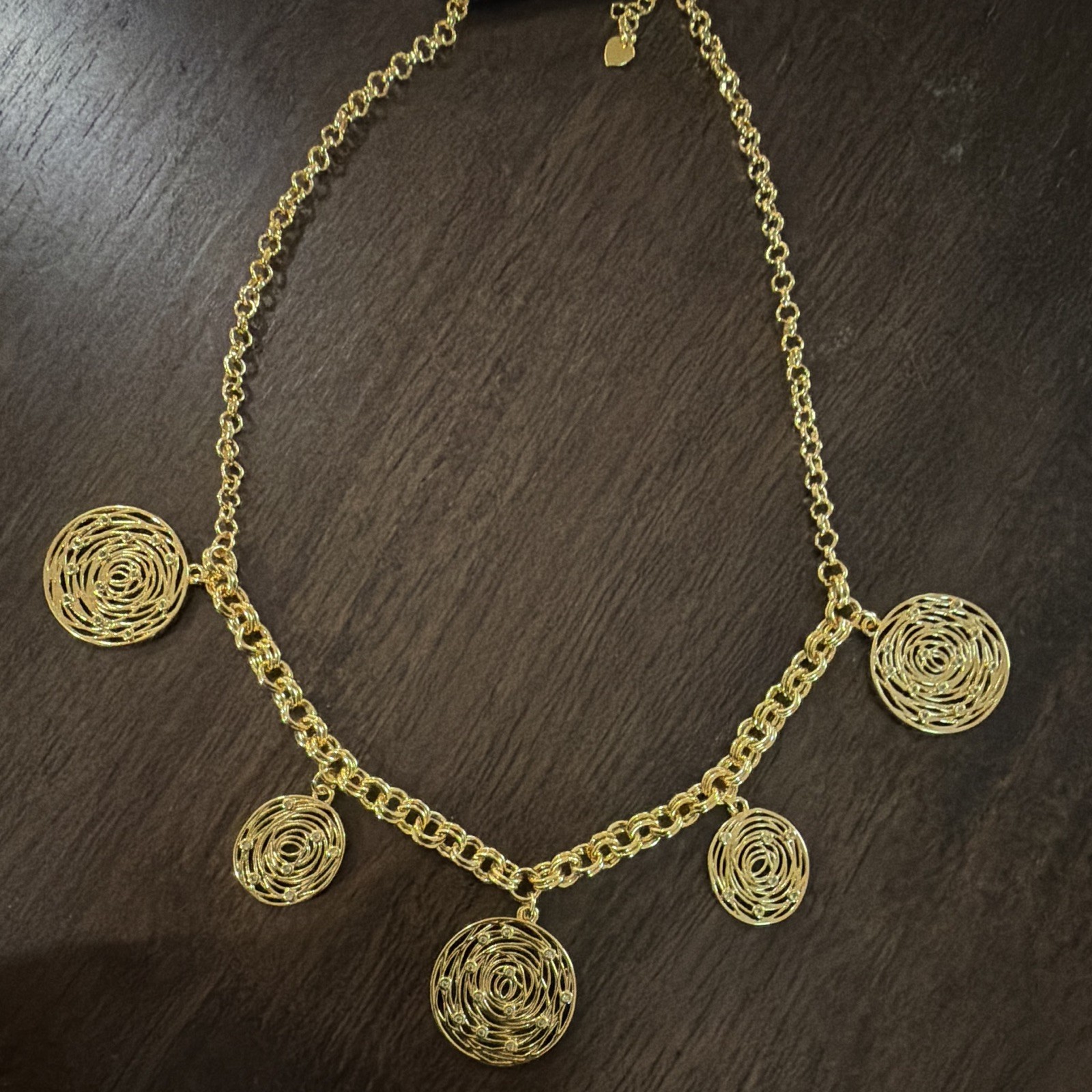 Gold Tone Round Disc Charm Necklace Cable Chain Metal No Stone Fashion