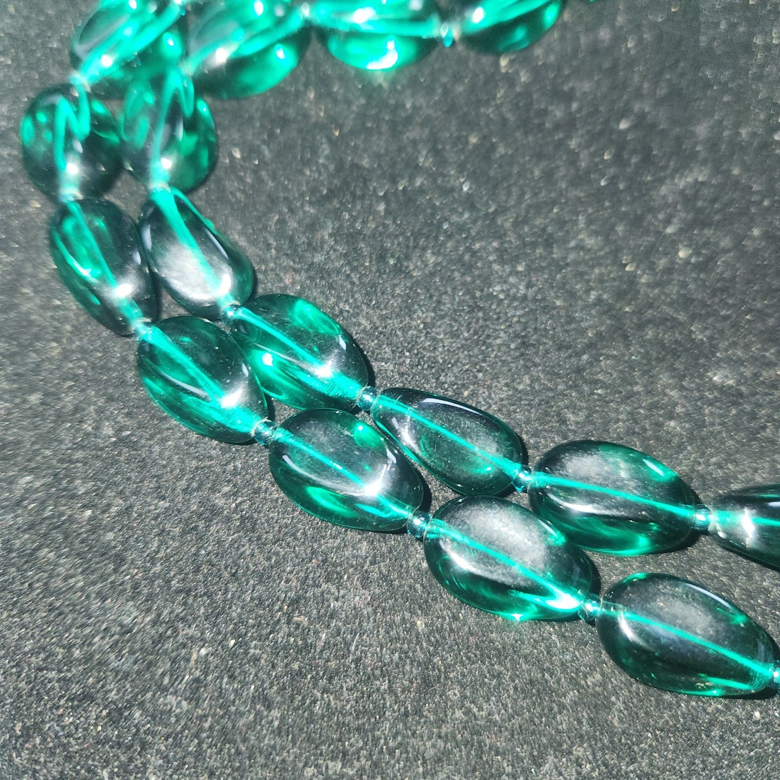 Vintage Emerald Green Glass Bead Necklace Tumbled Pebble Statement Jewelry Gold