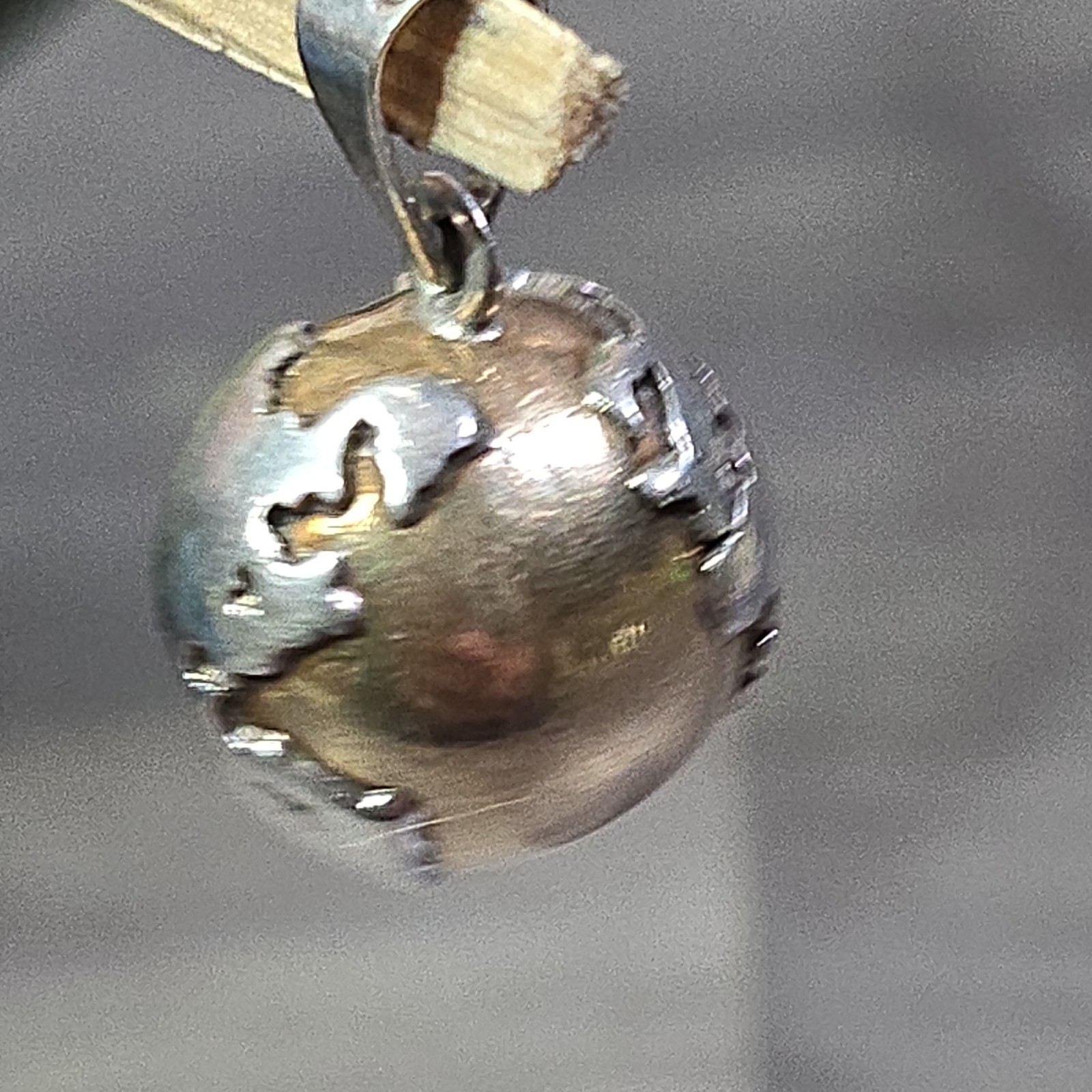 MEXICO 925 Sterling Silver – Vintage 2 Tone Globe Harmony Ball Pendant