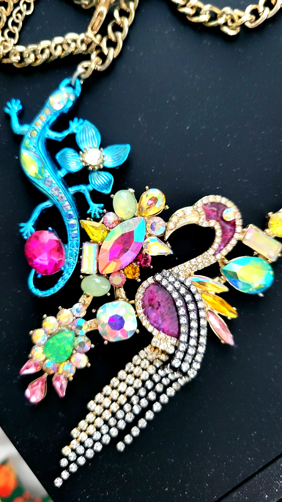 Betsy Johnson Paradise Lost Necklace preowned excellent