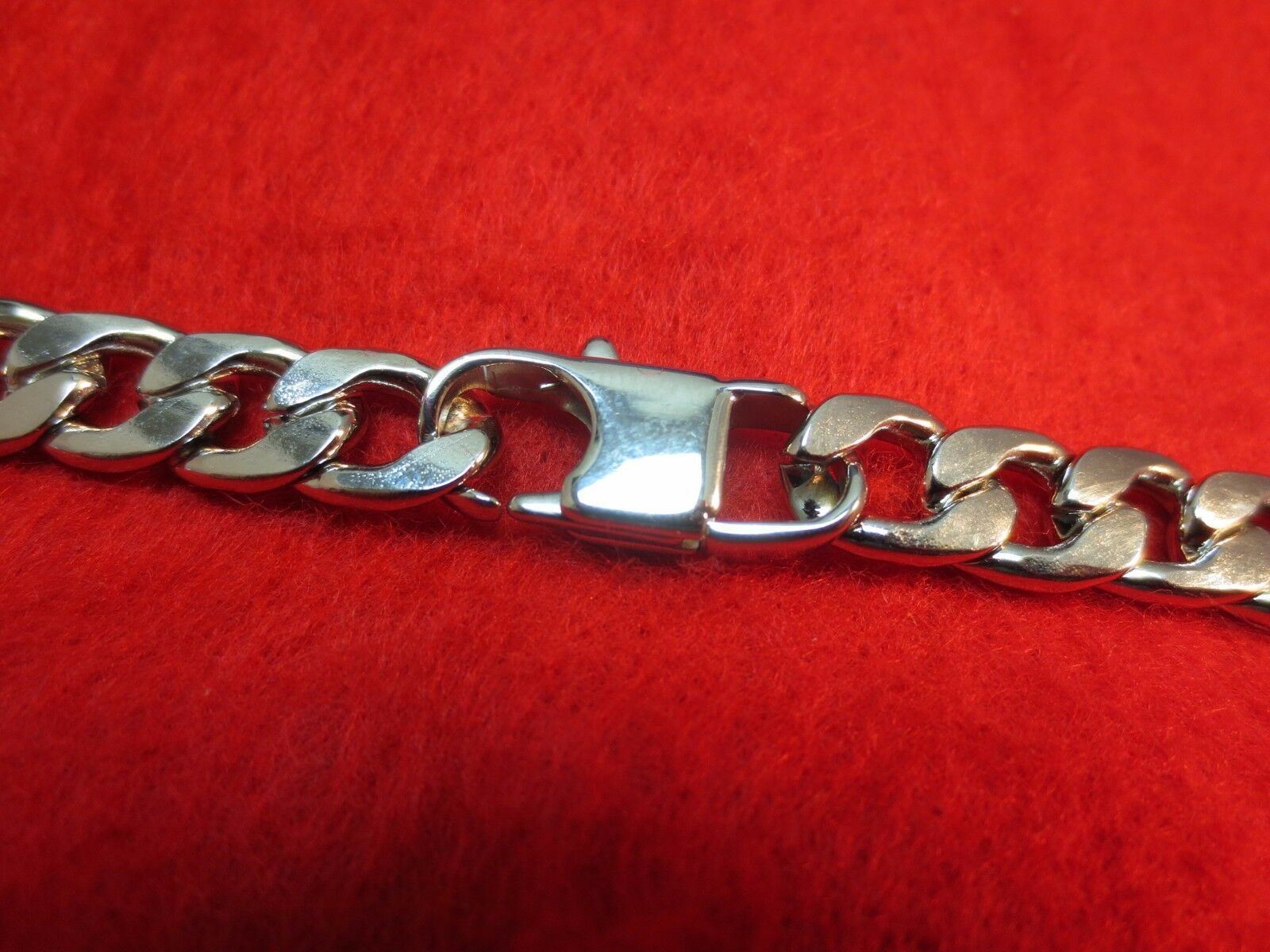 18-36″ MENS STAINLESS STEEL SILVER 9MM CURB CHAIN NECKLACE W/SPECIAL CLASP