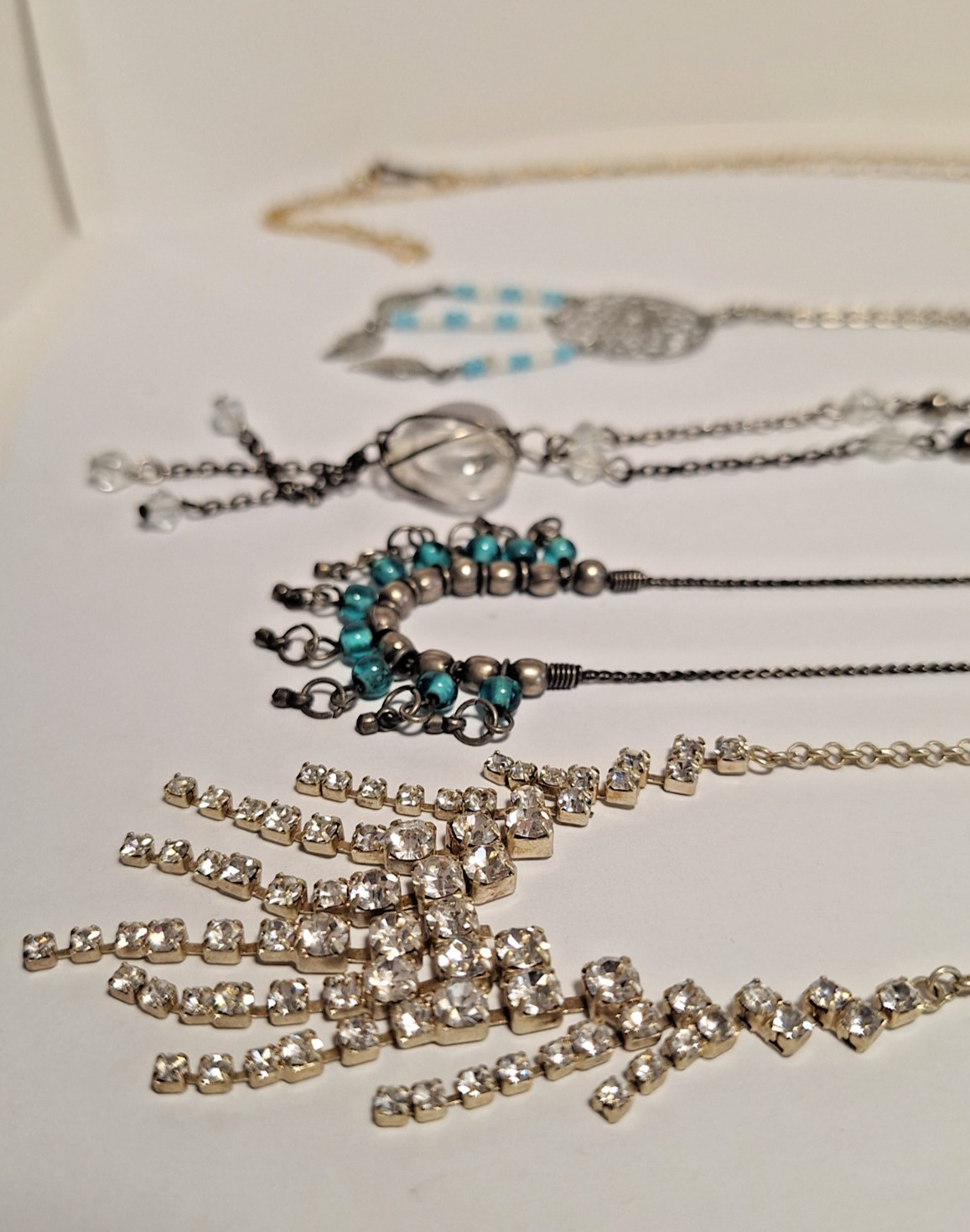 Lot of 5 Unbranded Wearable Fashion Jewelry Necklaces