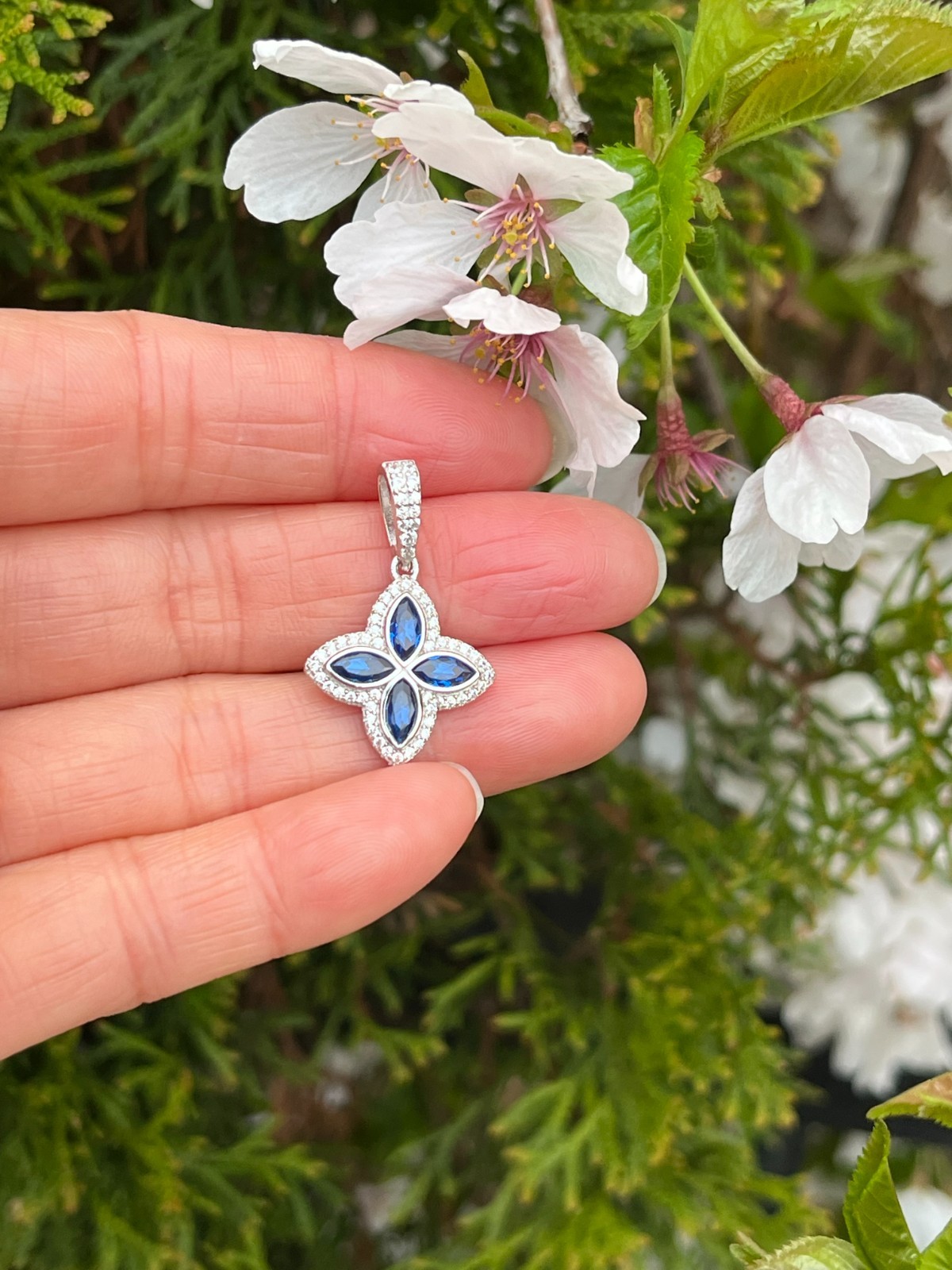 925 Sterling Silver Navy Blue Four Leaf Clover Flower CZ Pendant Women 17mm/28mm