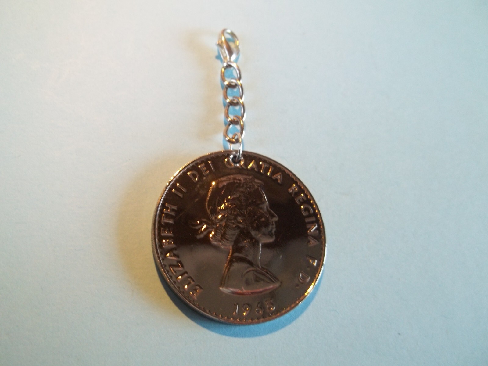 CROWN COIN – SIR WINSTON CHURCHILL – HIGHLY POLISHED PENDANT / CHARM – 1965