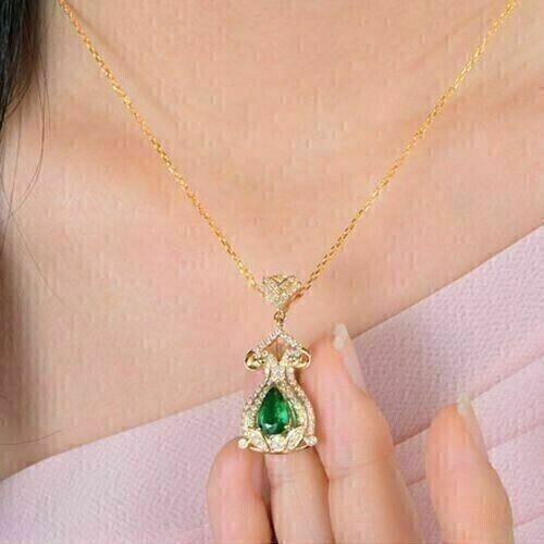 2 Ct Pear Cut Simulated Emerald Women’s Halo Pendant 14K Yellow Gold Plated