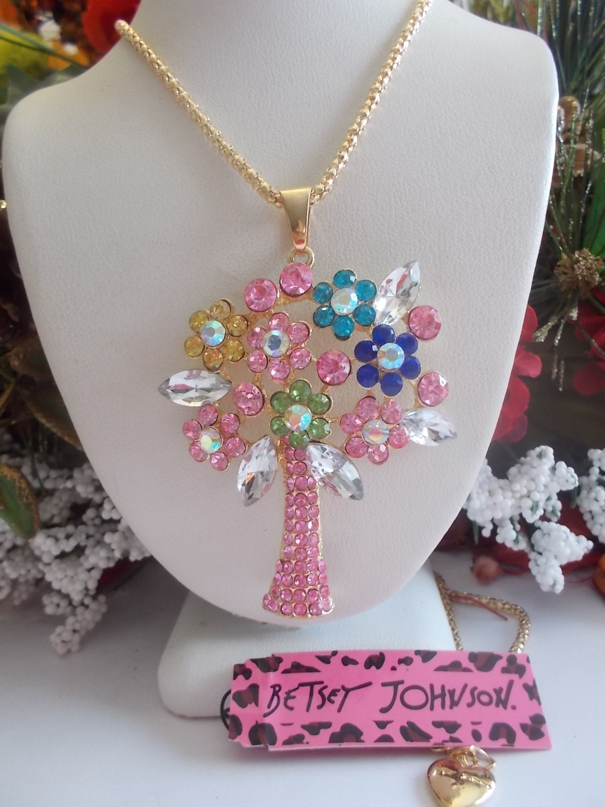 BETSEY JOHNSON LOVELY PINK VASE WITH FLOWER BOUQUET PENDANT CHAIN NECKLACE