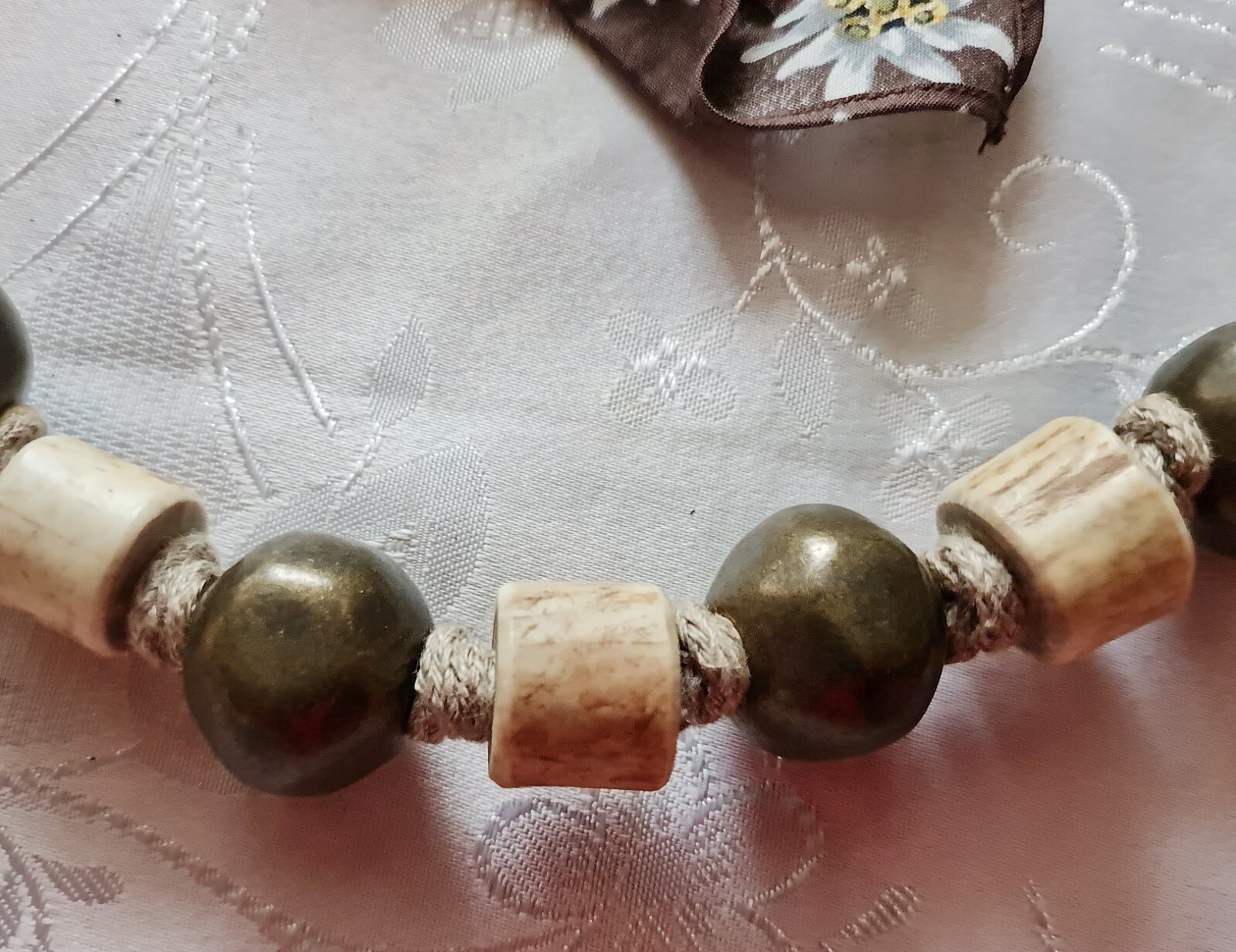 VINTAGE AUTHENTIC TRACHTEN NECKLACE OKTOBERFEST DIRNDL BRASS AND BONE BEADS