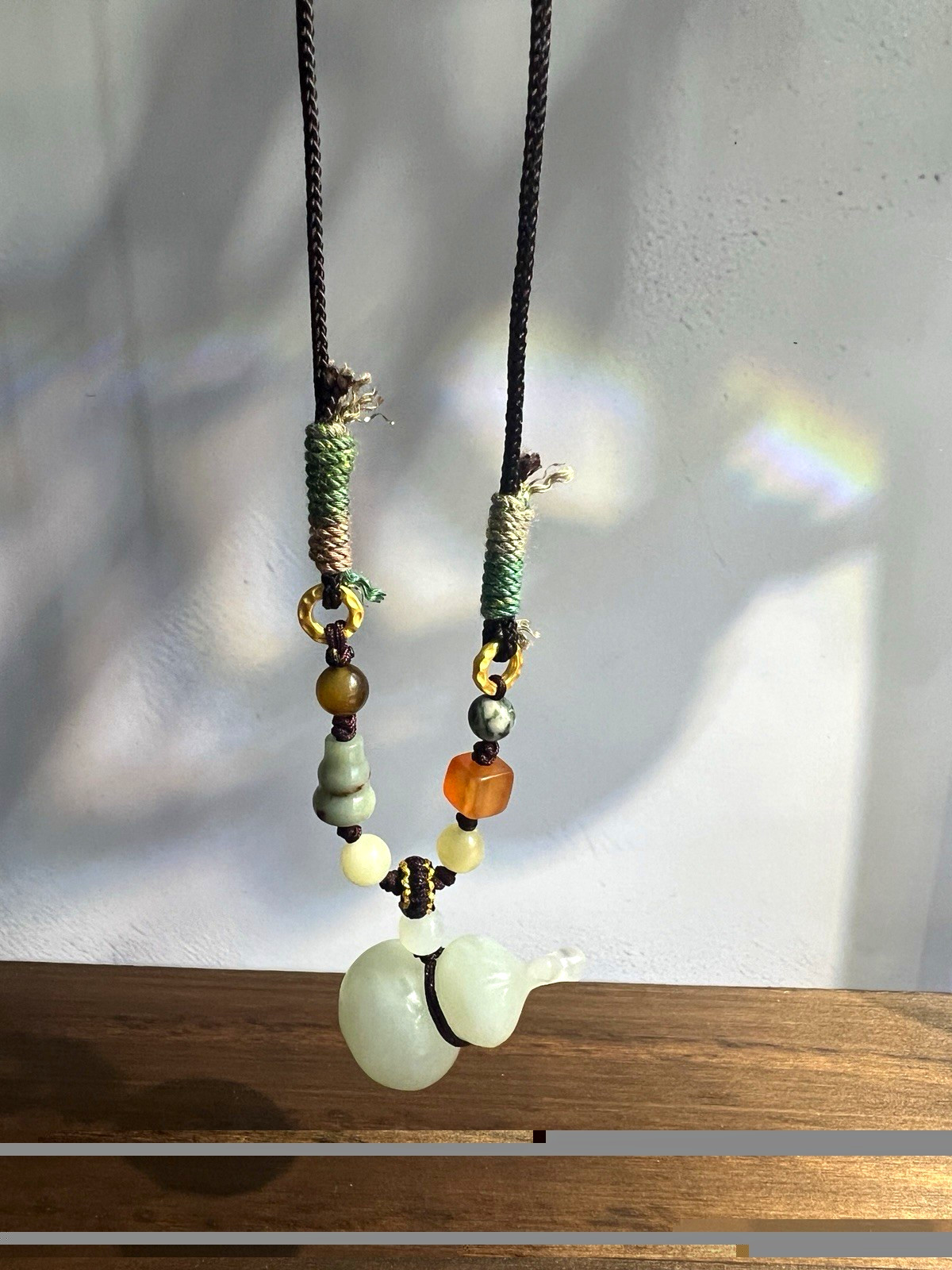 Natural sleeve jade gourd hand-woven necklace