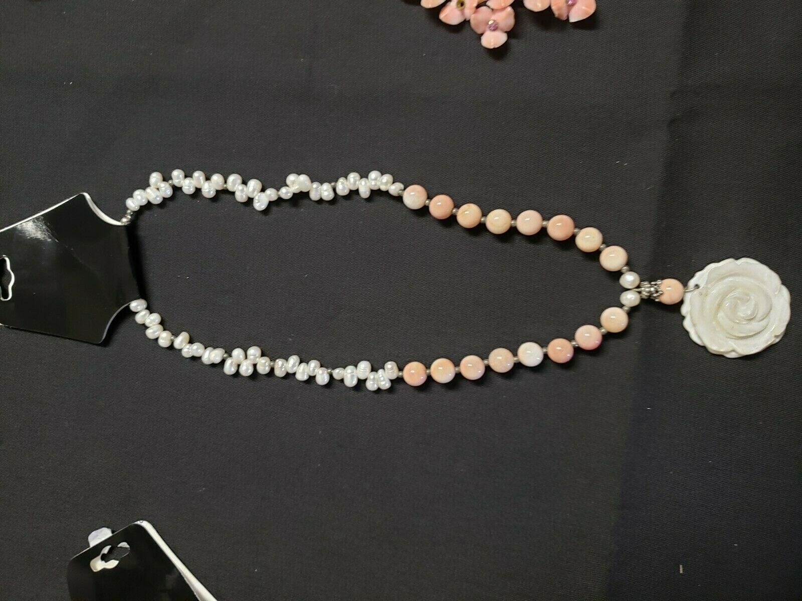 Lot of 3 Necklaces of flowers and imitation pearls, with Beautiful Ornaments