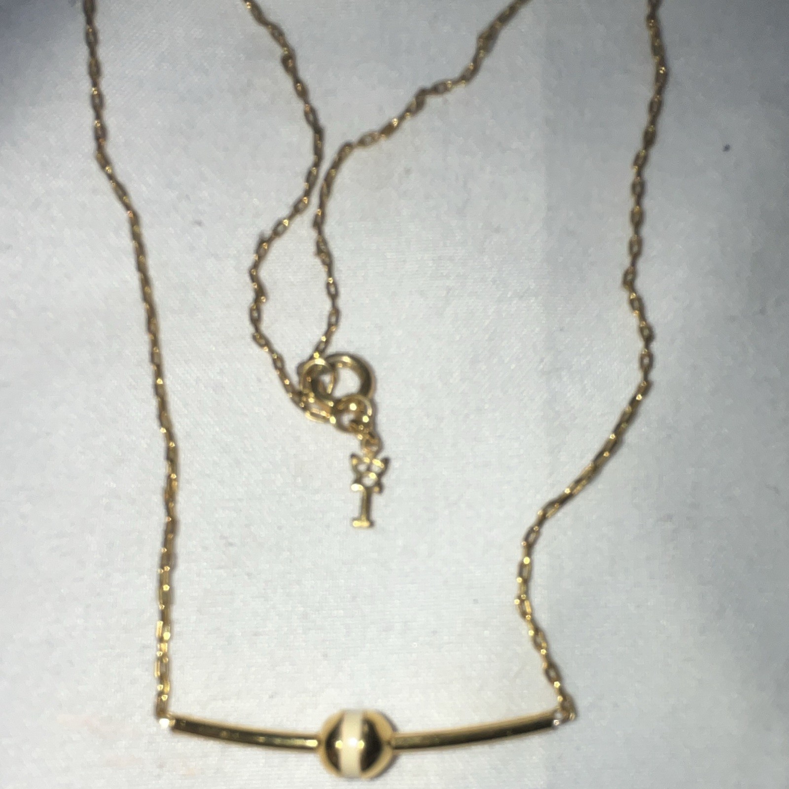 Vtg Trifari Gold Tone Chain Bar Pendant, Metal spring Clasp reasonable offers ac