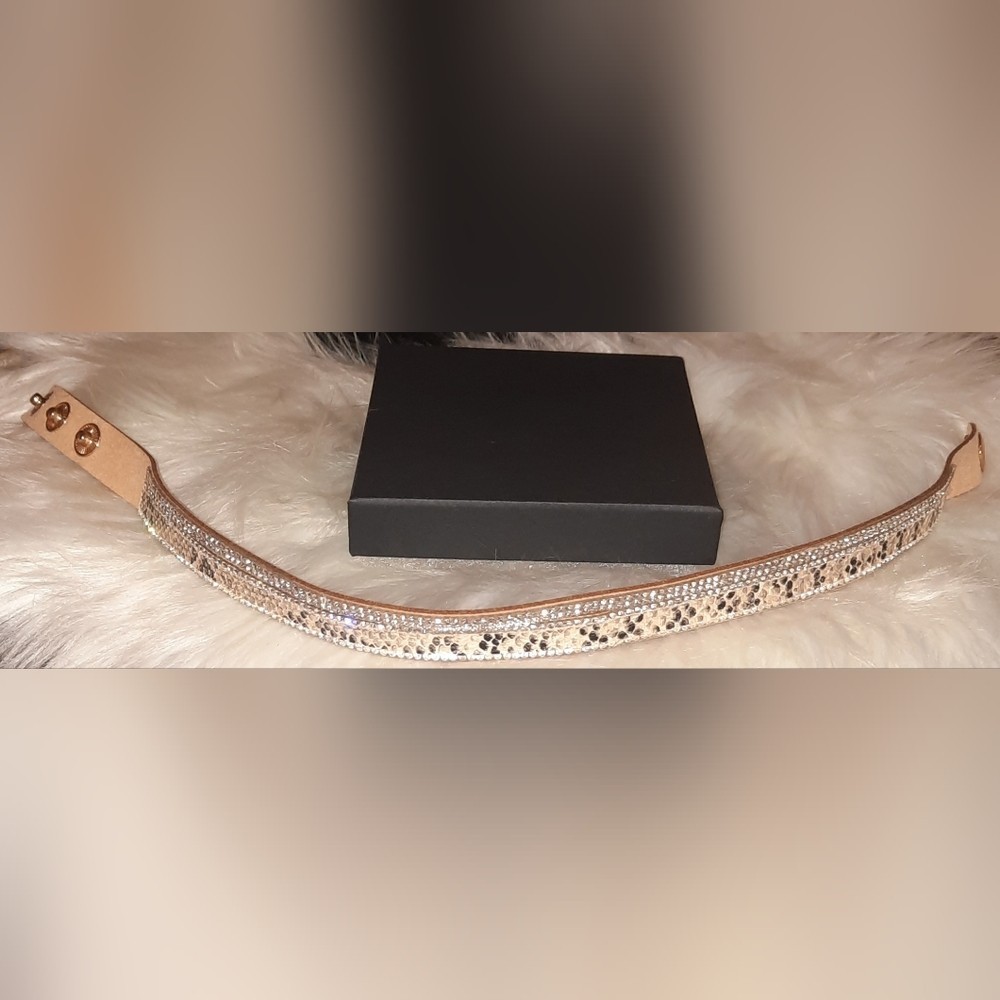 Rhinestone choker animal print adjustable 13.5 to 15in