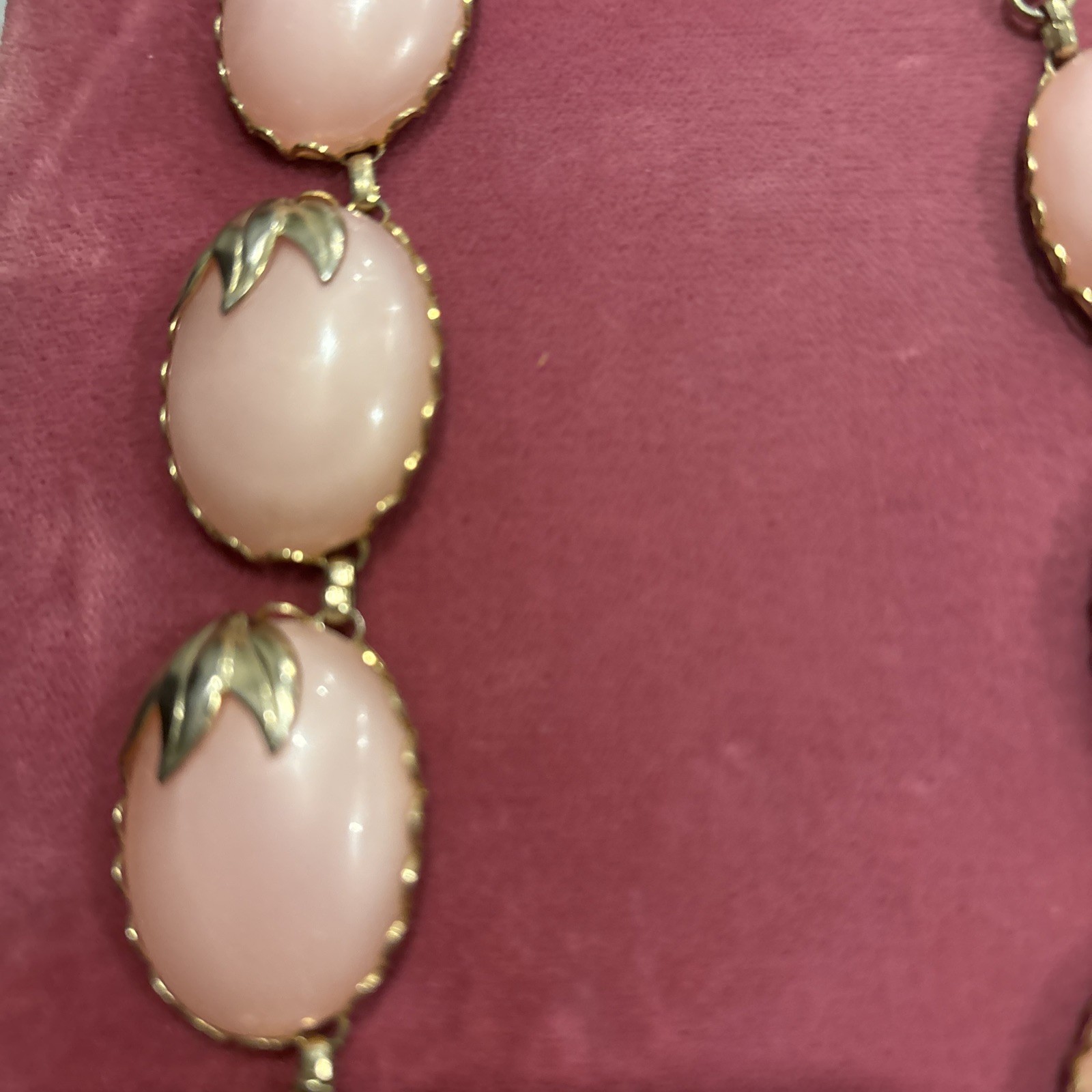 V Elegant Fashion Jewelry Necklace Light Pick 17 Inches Long