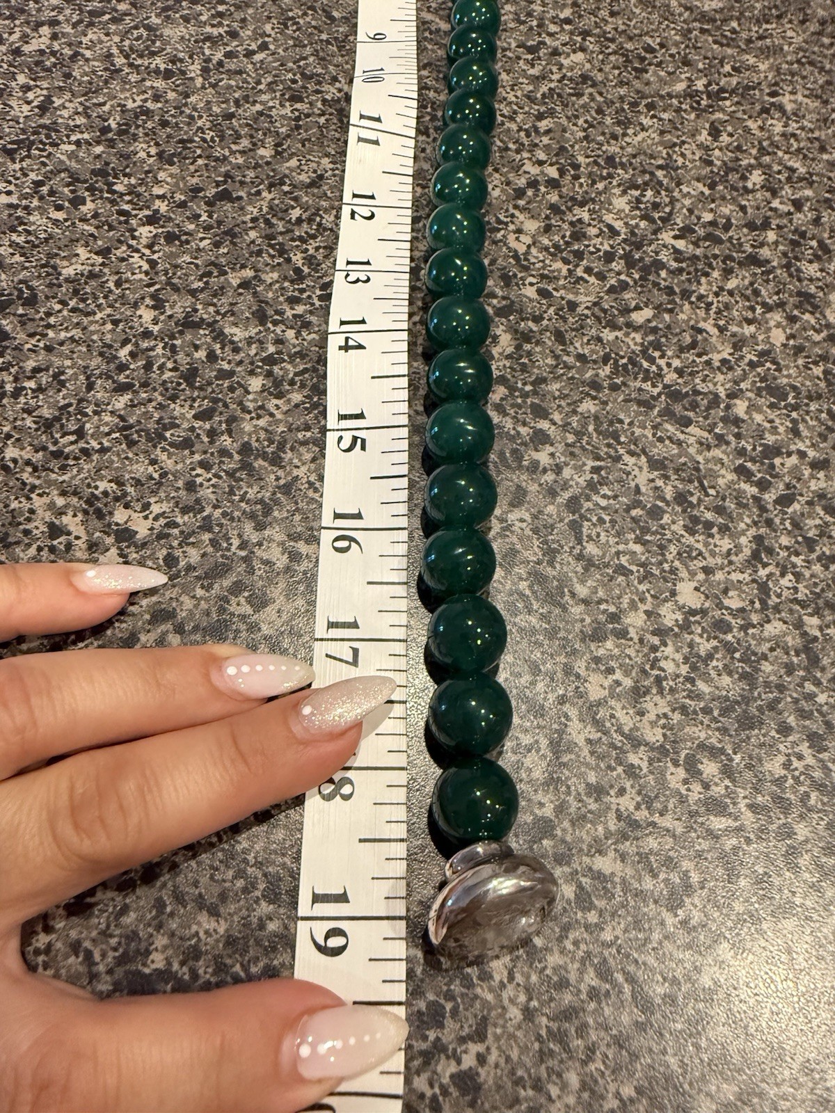 Green Round Agate Stone Beaded Necklace 19in Silver Magnetic Clasp Signed Israel