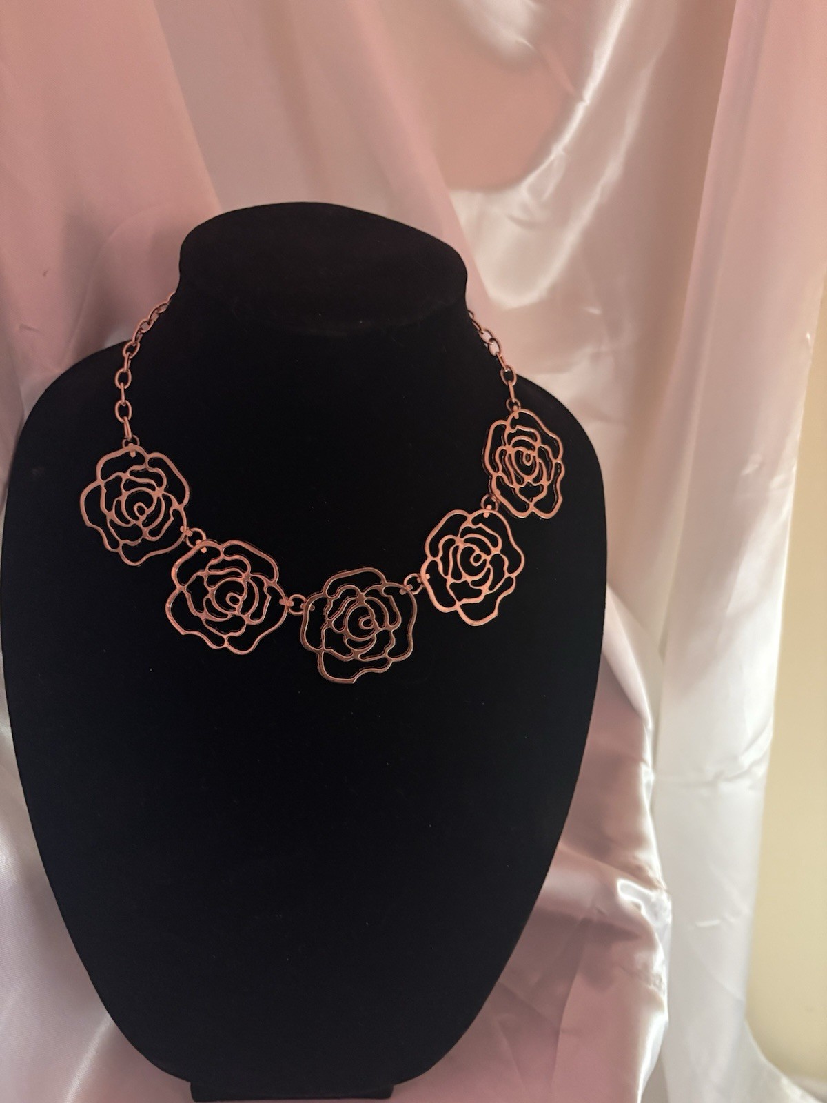 Floral Rose Gold Statement, Necklace With Adjustable Chain ￼