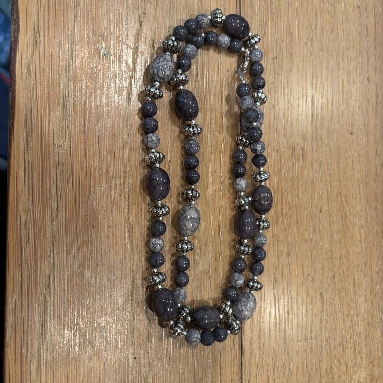 Black And Grey And Silver Colored Lightweight Costume Jewelry Necklace