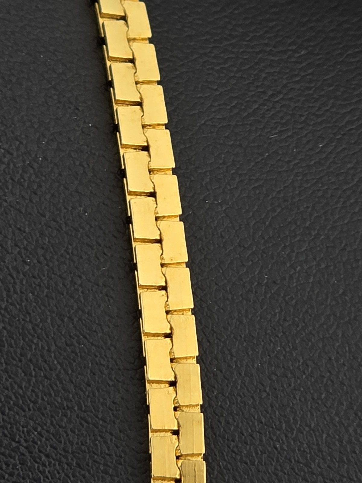 10K Gold Plated Brick Link Necklace 18.5″ Flat Articulated Chain 5mm- 15 Grams