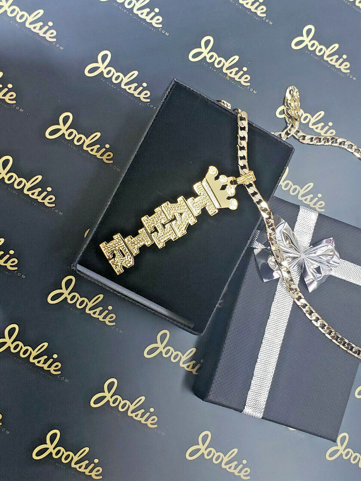 ITALIC 14K GOLD PLATED VERTICAL W/ ROELX CROWN NAME PLATE NECKLACE UNISEX