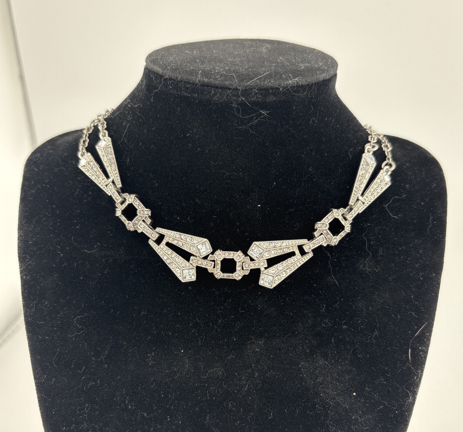 Jewelmint Rare Silver And Crystal 18.5” Long Necklace/chocker